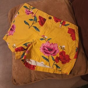 Floral Yellow Women's Shorts